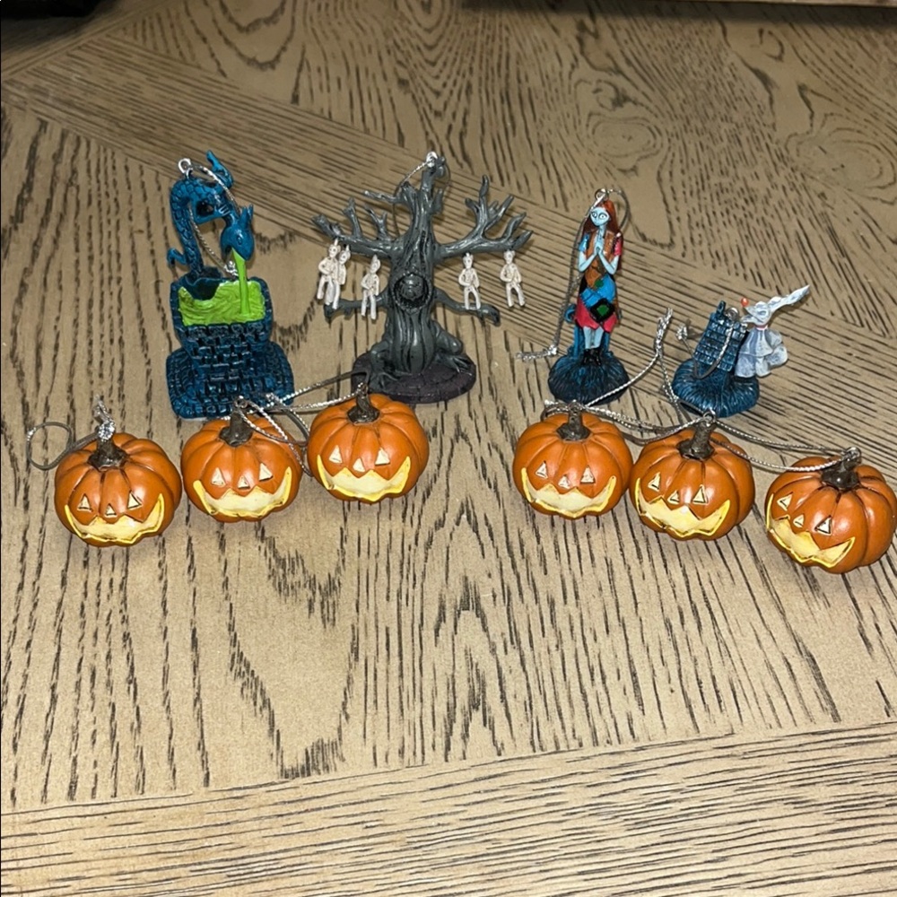 Tim Burtons Nightmare Before Christmas Hawthorne‎ Village Ornaments Lot